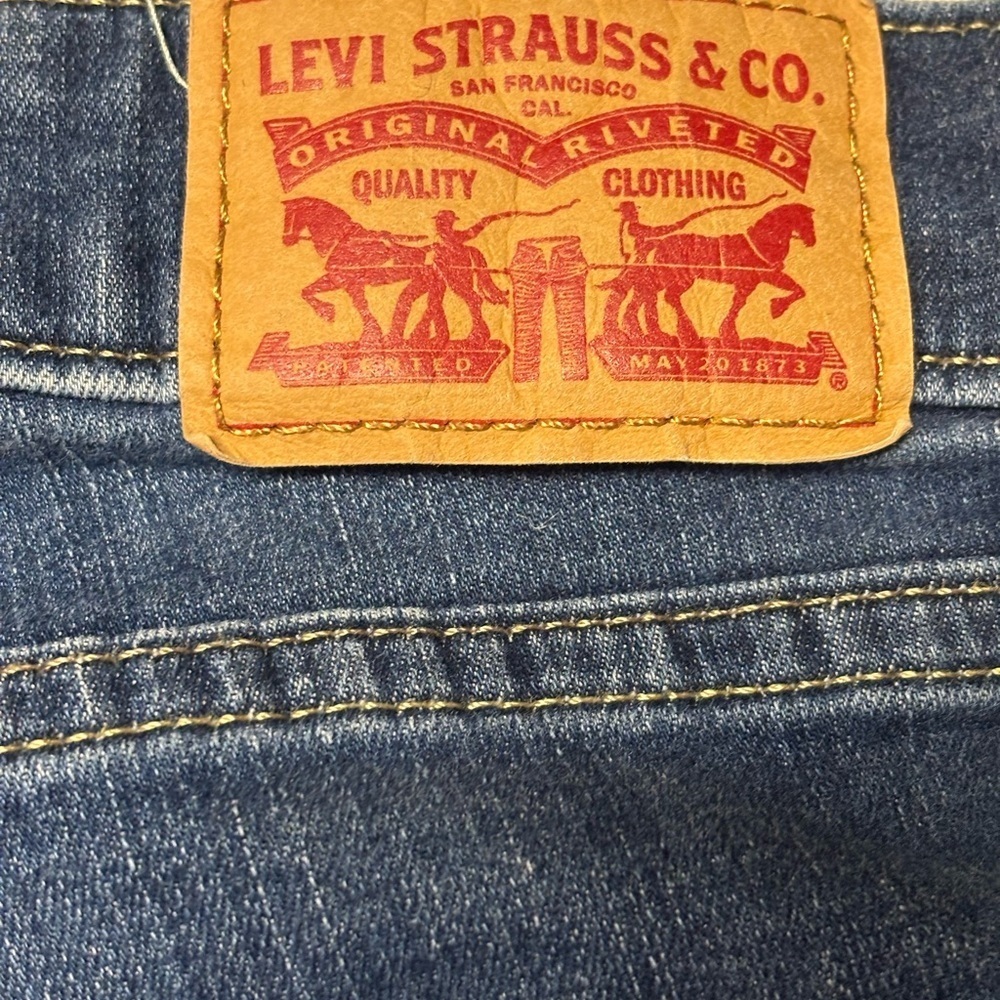 Classic Levi's Women's Dark Blue Mid Rise Skinny Jeans | Size 16 - Picture 4 of 11